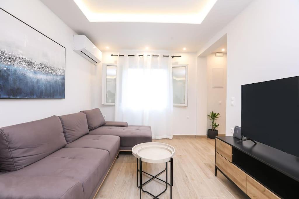 Venetian Canvas Retreat
